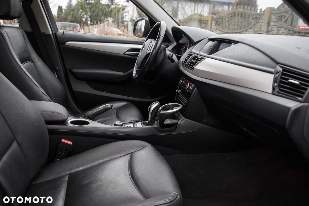 BMW X1 xDrive20d - 28