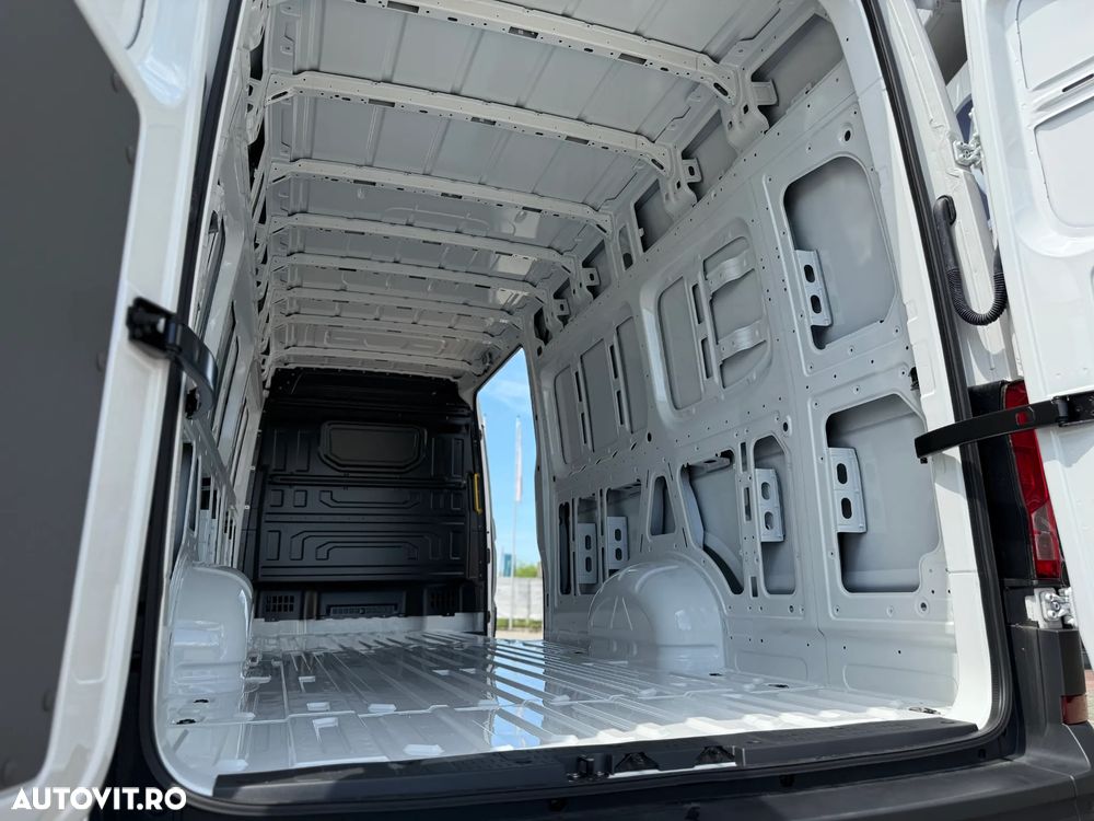 Volkswagen Crafter - 10