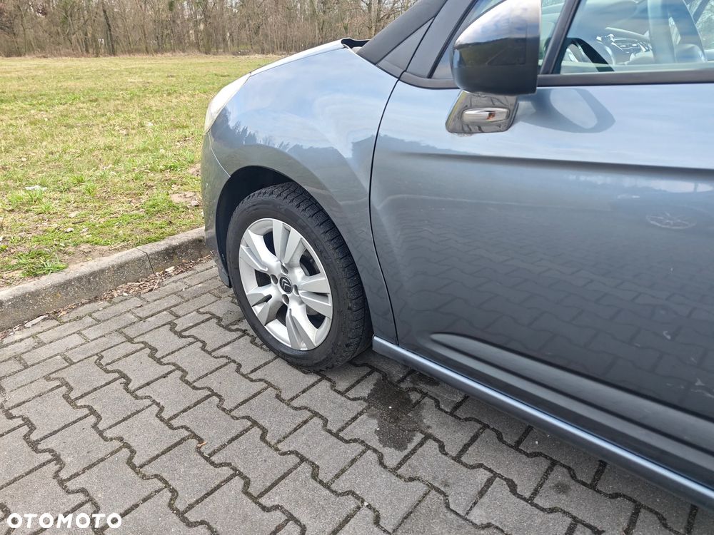 Citroën DS3 HDi 90 FAP SoChic - 24