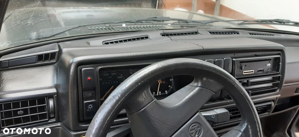 Volkswagen Golf 1.6 - 12