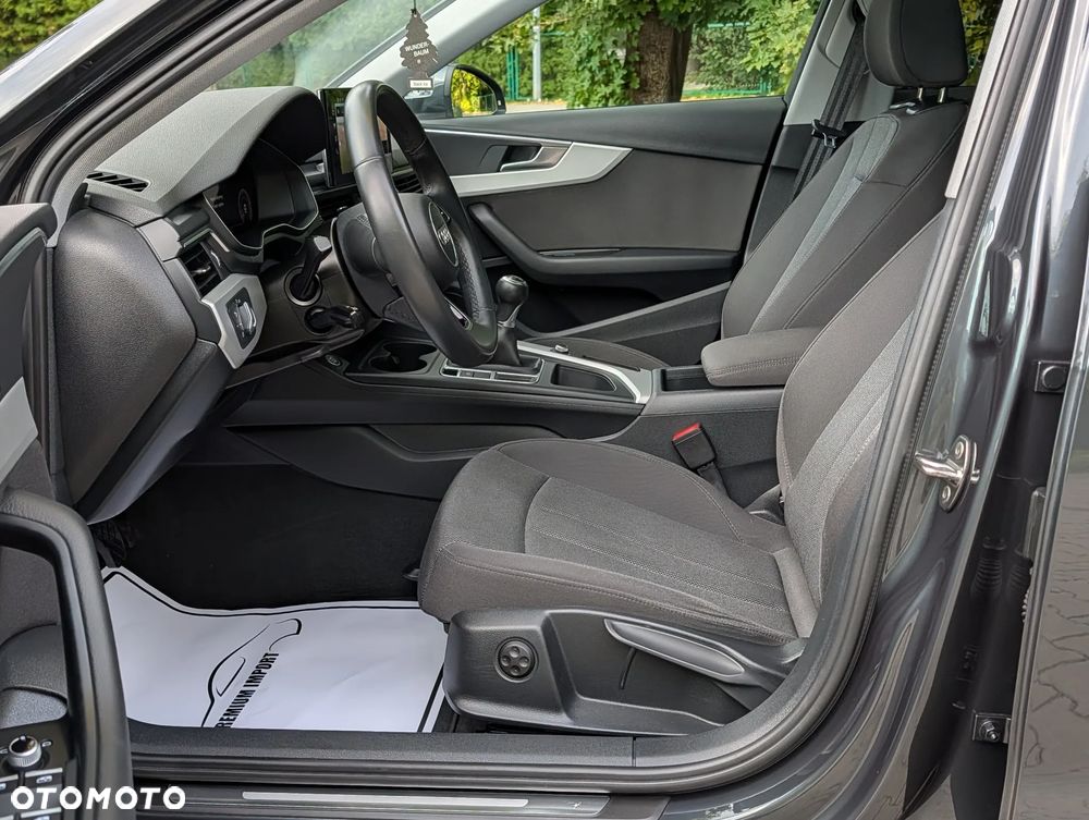 Audi A4 Avant 35 TFSI mHEV - 17