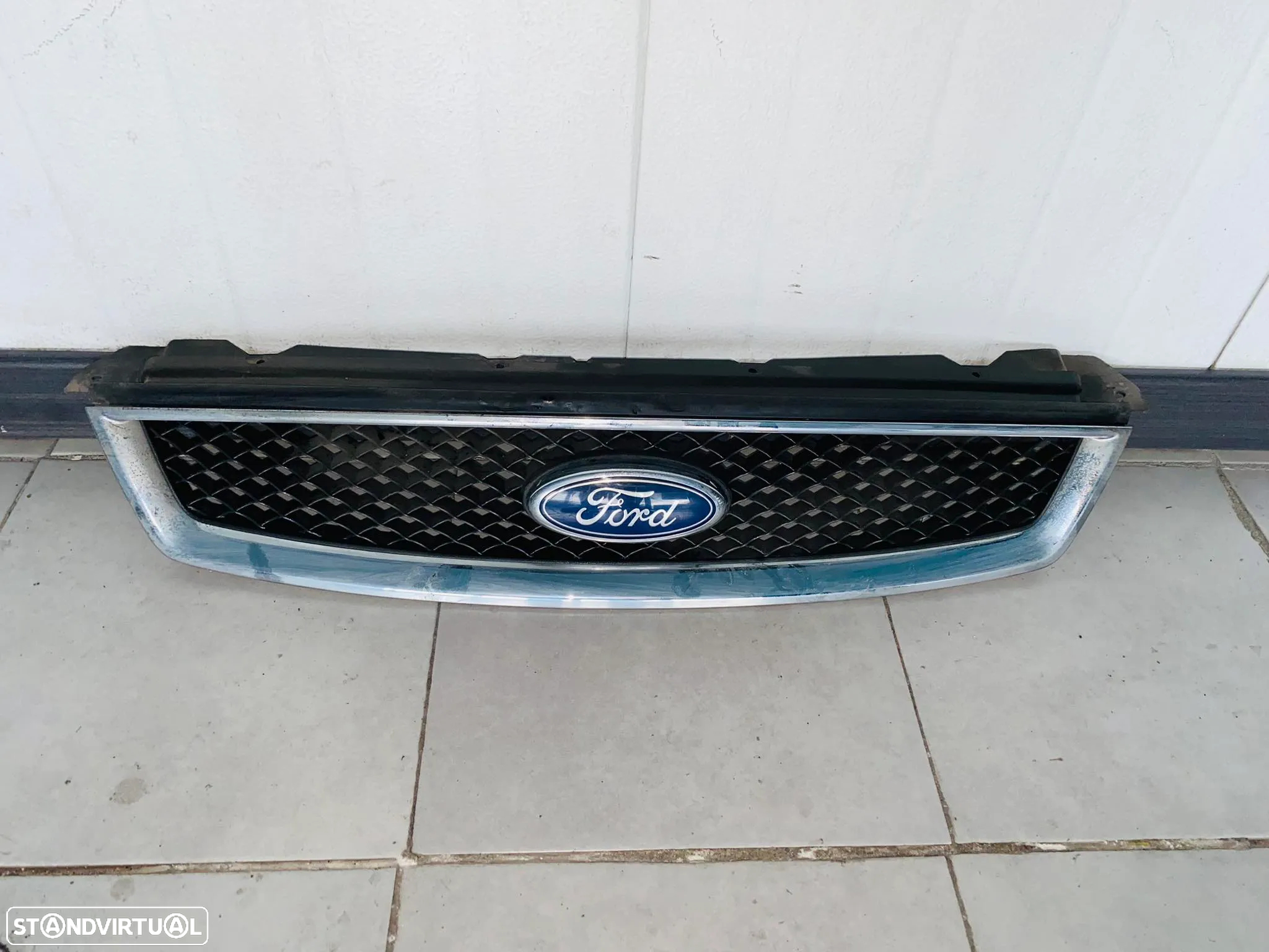 Grelha Superior Ford C-Max - 2003 / 2007 - G387 - 2