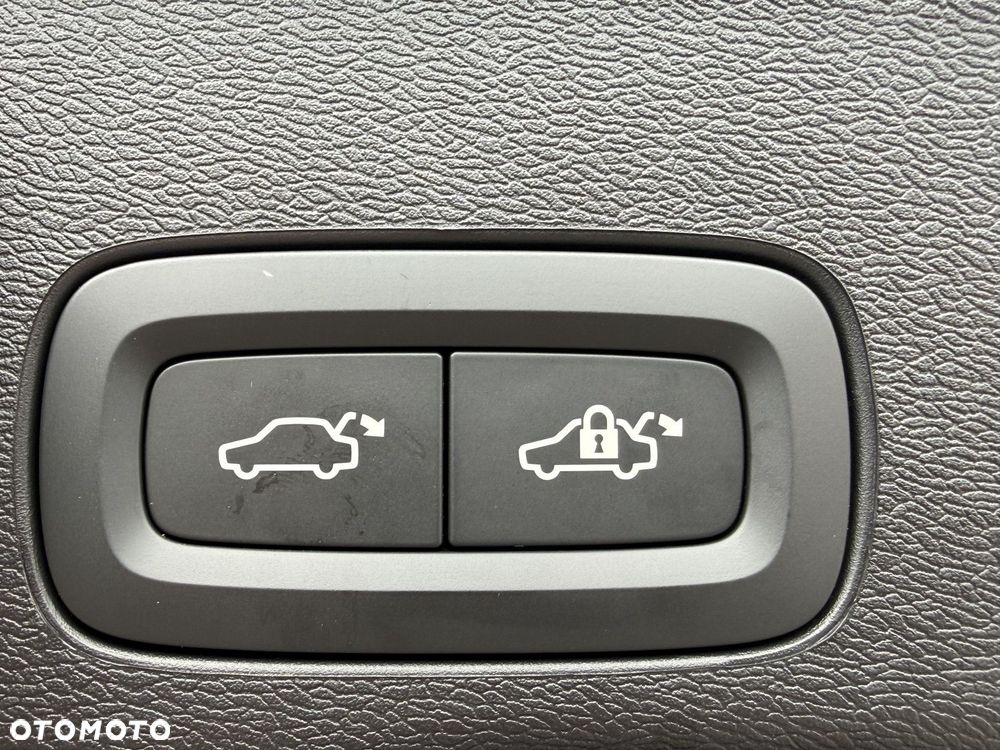 Volvo XC 60 - 25