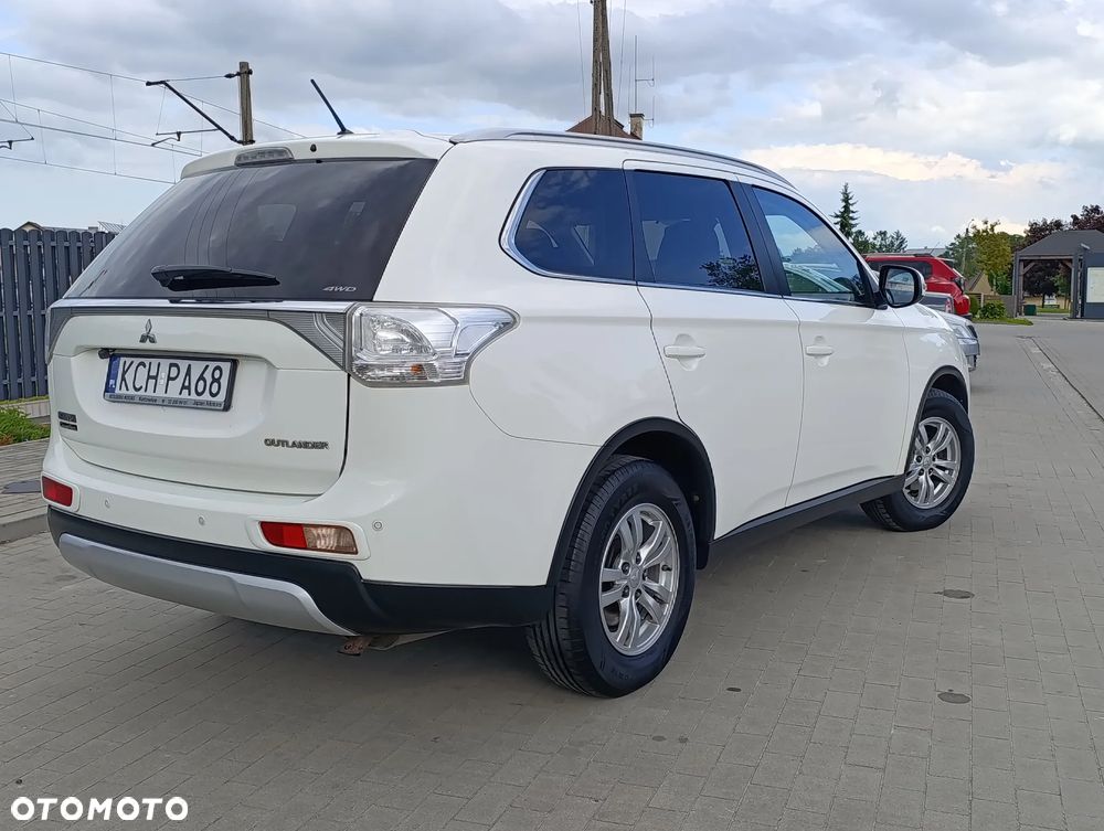 Mitsubishi Outlander 2.0 Intense + Navi 4WD CVT - 2