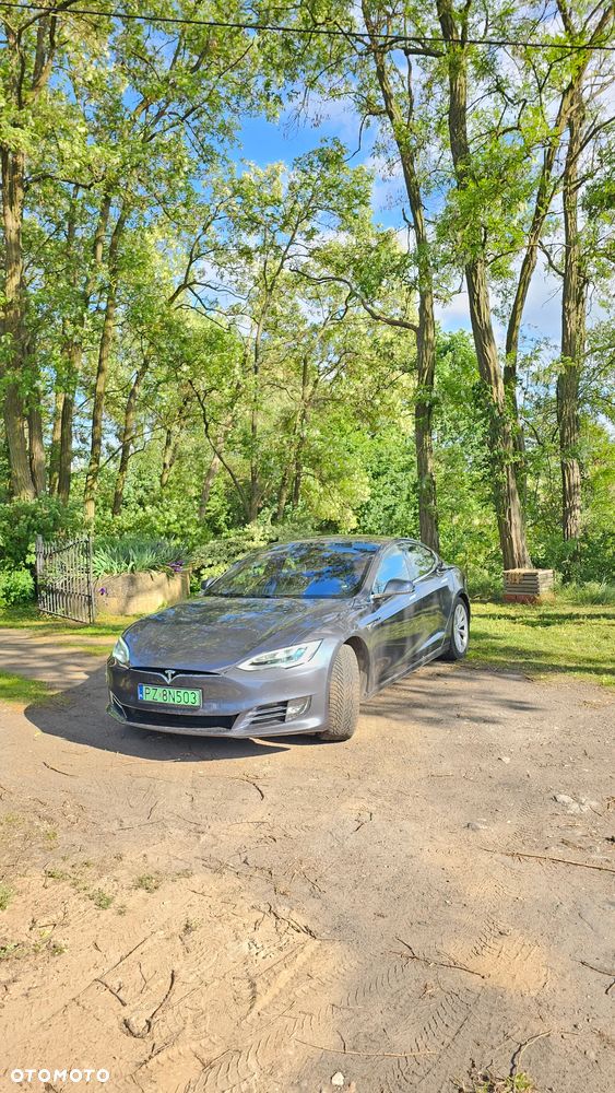 Tesla Model S - 20
