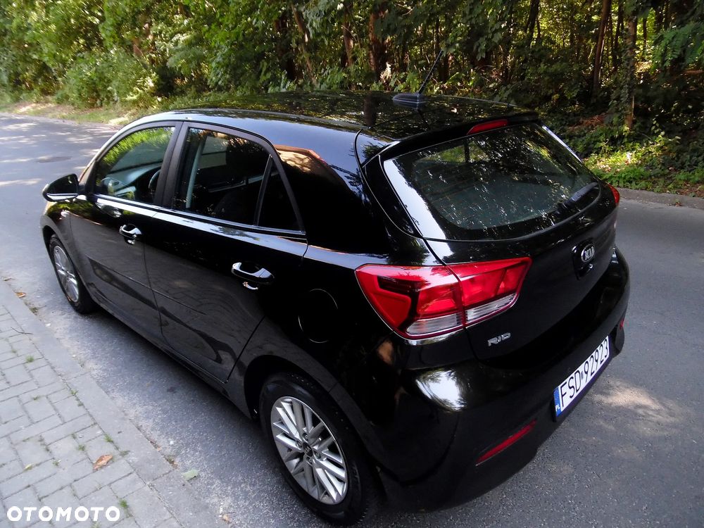 Kia Rio - 20