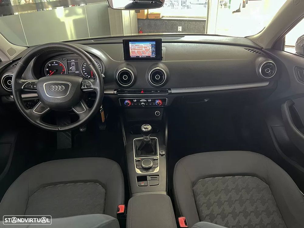 Audi A3 Sportback 1.6 TDI Attraction Ultra - 11