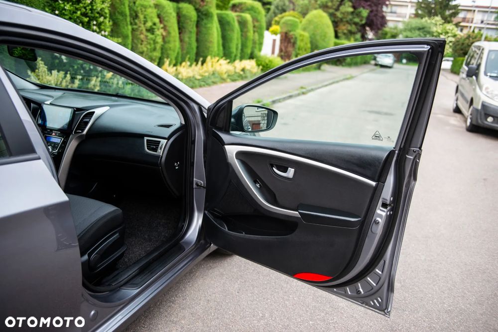 Hyundai i30 1.6 GDI Premium - 37