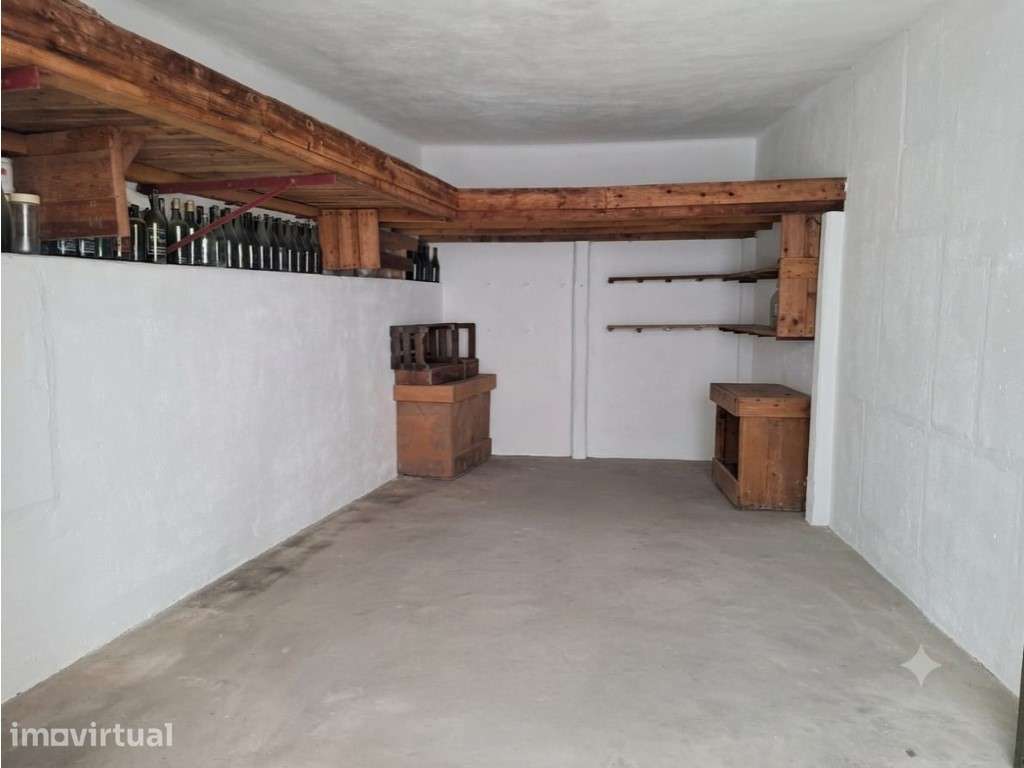 Garagem com Agua e Luz ao Choupal - Santarém - Grande imagem: 4/8