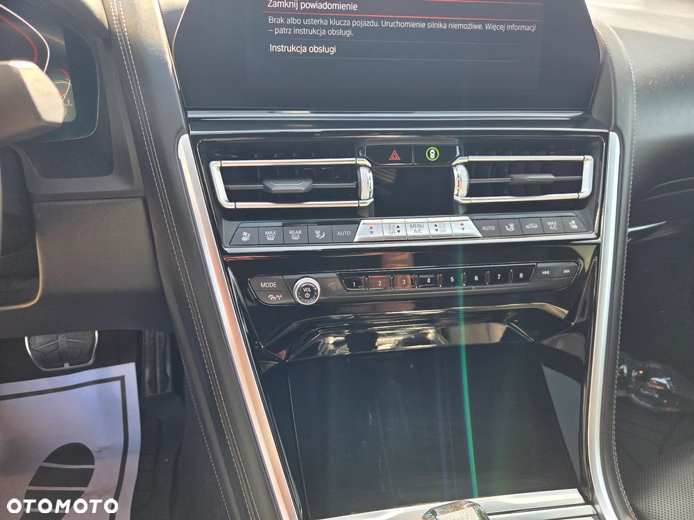 BMW Seria 8 - 14