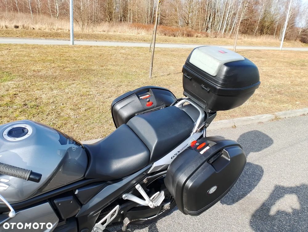 Suzuki GSX - 4