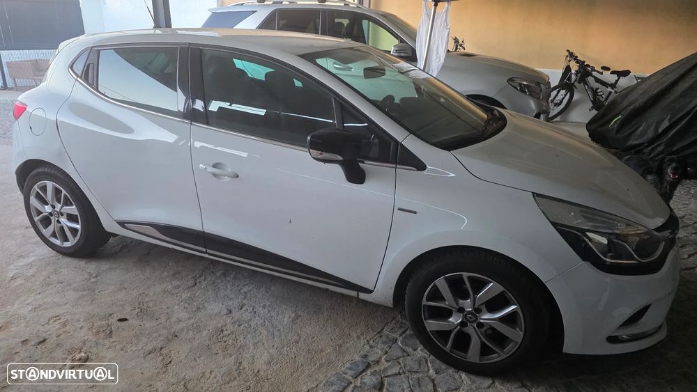 Renault Clio 2019 photo 2