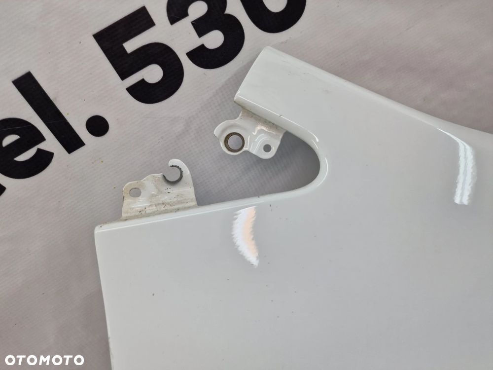 TOYOTA COROLLA E21 HB PRAWY BŁOTNIK PRZEDNI PRZÓD , NR AUKCJI BŁ46 - 5