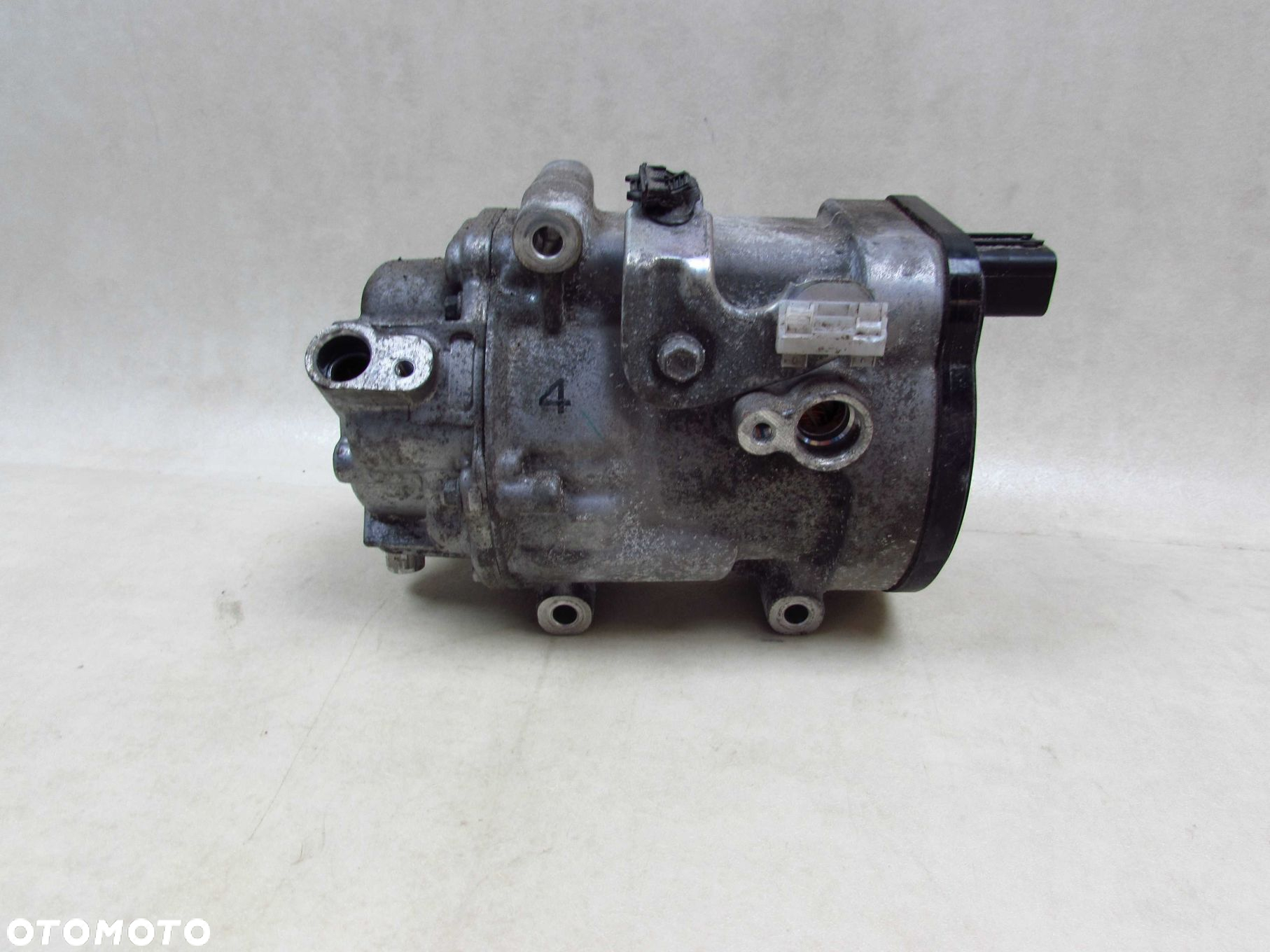 TOYOTA COROLLA E21 XII 19-23 1.8 HYBRID SPREZARKA KOMPRESOR KLIMATYZACJI 042400-1202 - 4
