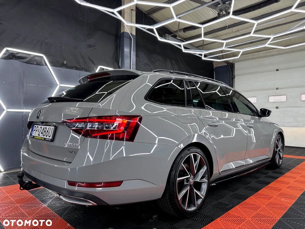 Skoda Superb 2.0 TDI 4x4 DSG Sportline - 10