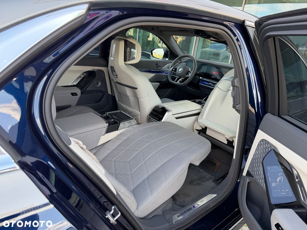 BMW i7 - 39