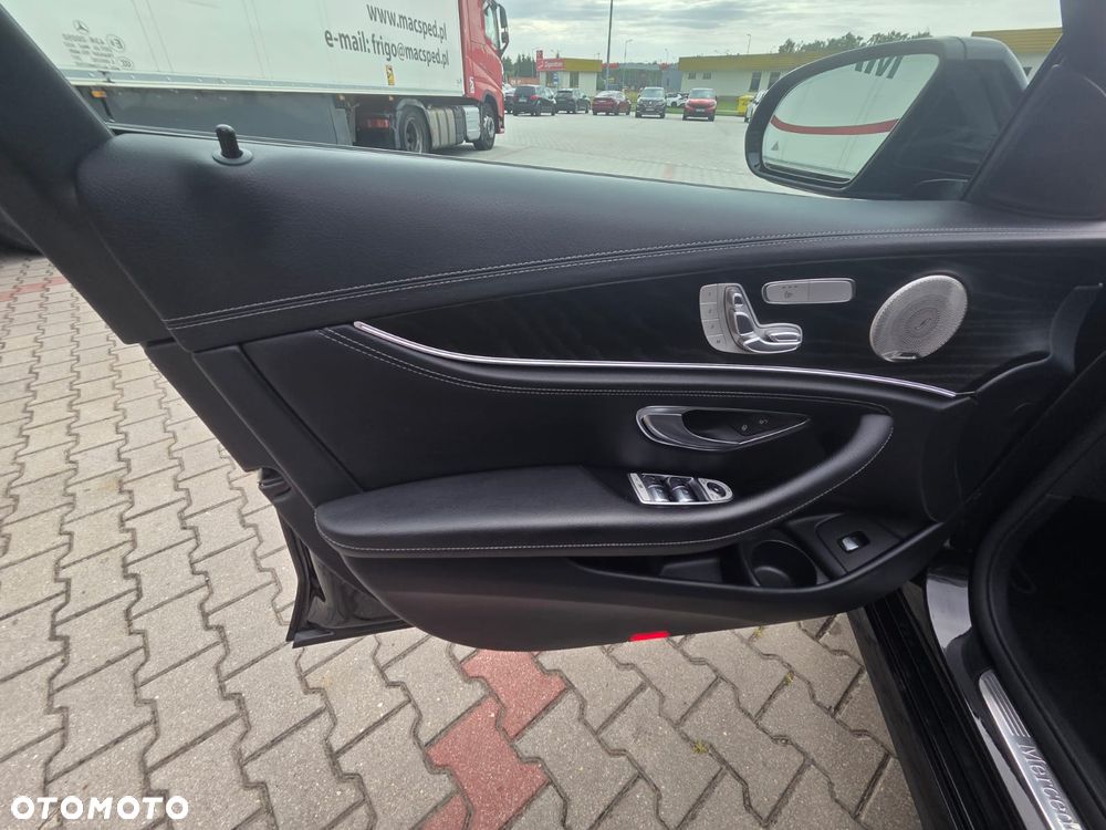Mercedes-Benz Klasa E 400 d 4-Matic AMG - 19