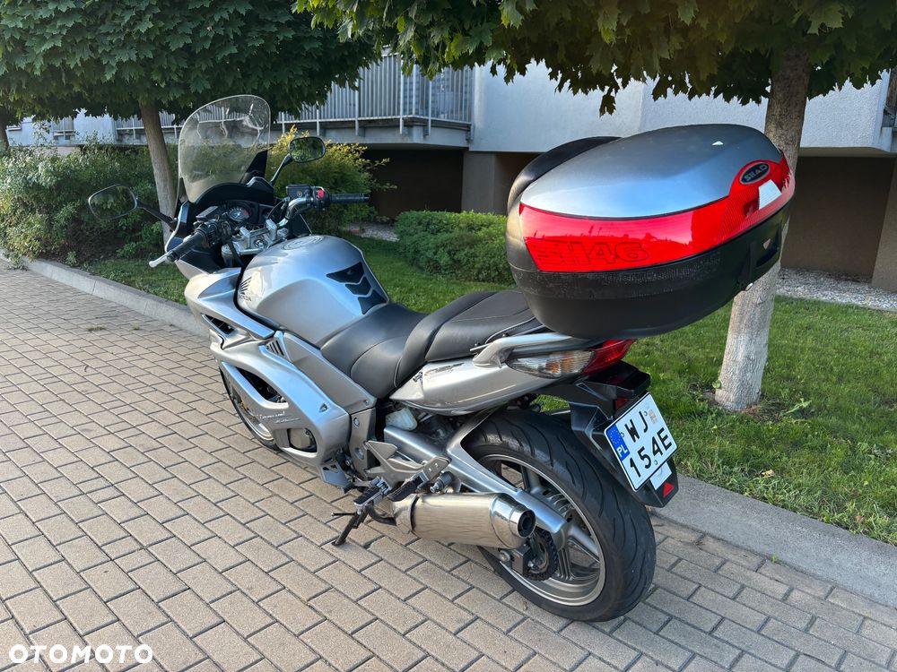Honda CBF - 4