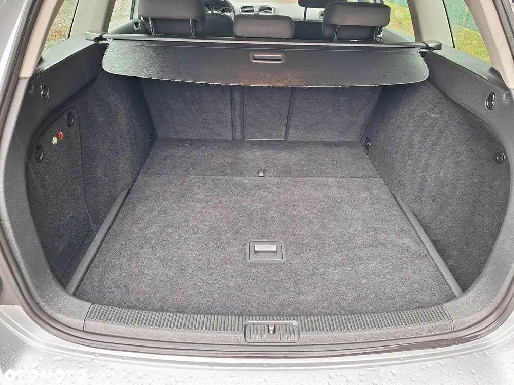 Volkswagen Golf VI 1.6 TDI Comfortline - 25