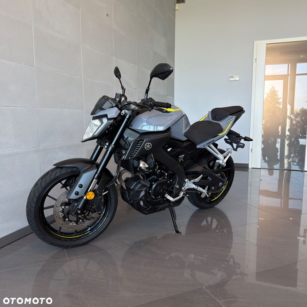 Yamaha MT - 7