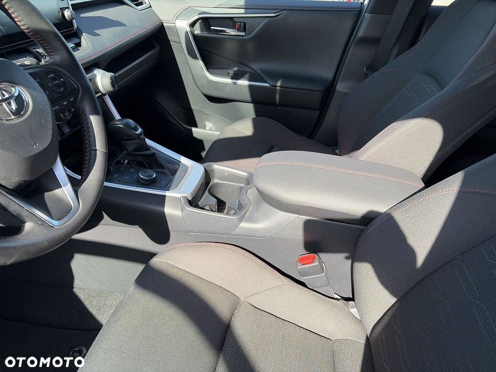 Toyota RAV4 - 16