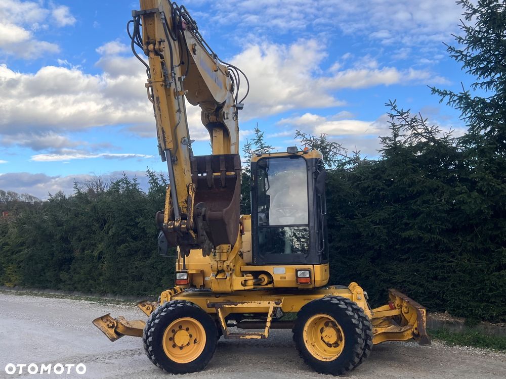 Komatsu Koparka kołowa KOMATU PW98MR-8 10ton 4x4x4 ośki skrętne Ramię 3x łamane BEZ DPF i ADBLUE 4 cyl dodatkowe wyjścia hydr Pług Podpory  2012 szybka zwinna Prosto z importu 1 właściciel Cat TEREX Liebherr Wacker Pw 98 Mr 8 11 - 13