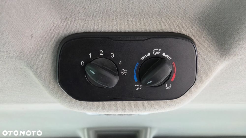 Ford Transit Custom 330 L2H1 Ambiente - 17