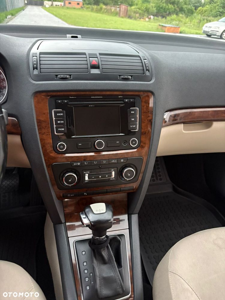 Skoda Octavia 2.0 TDI DPF Ambition DSG - 11