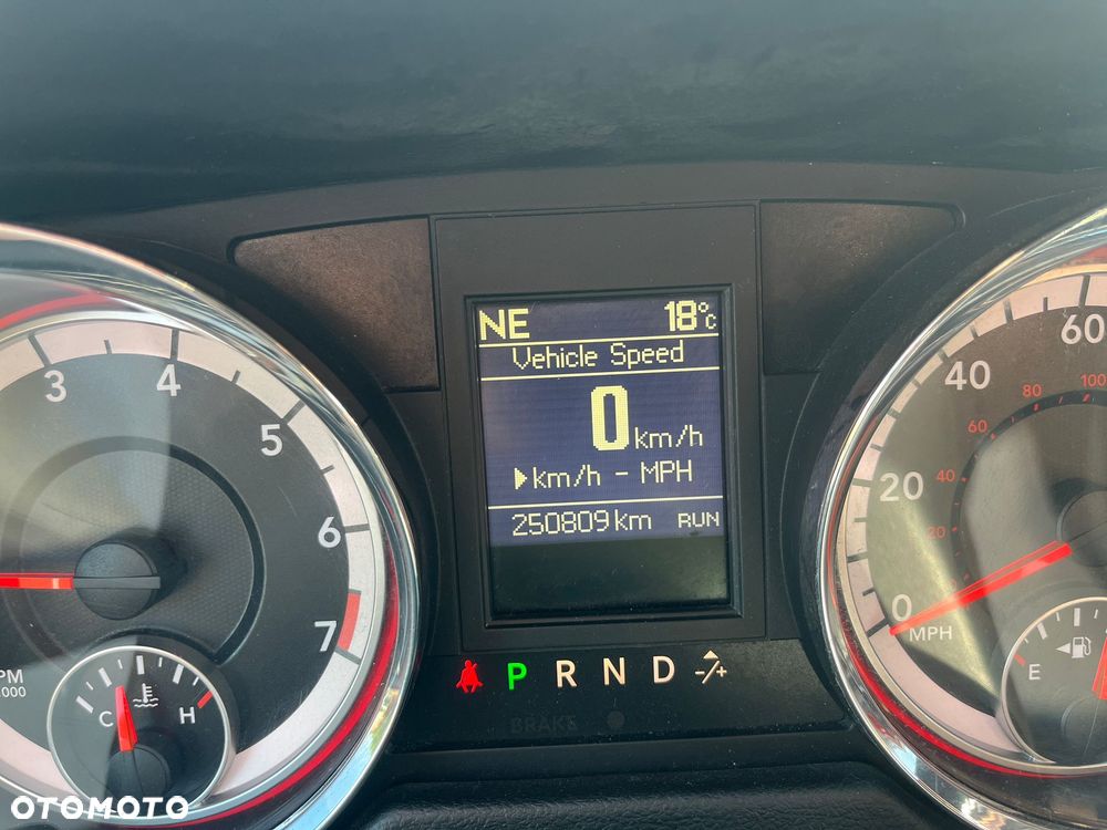 Dodge Grand Caravan - 30