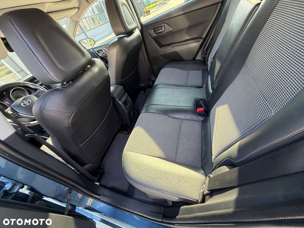 Toyota Auris - 24