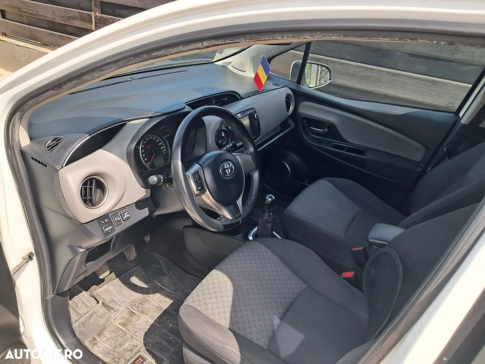 Toyota Yaris 1.3 VVT-i Luna - 5