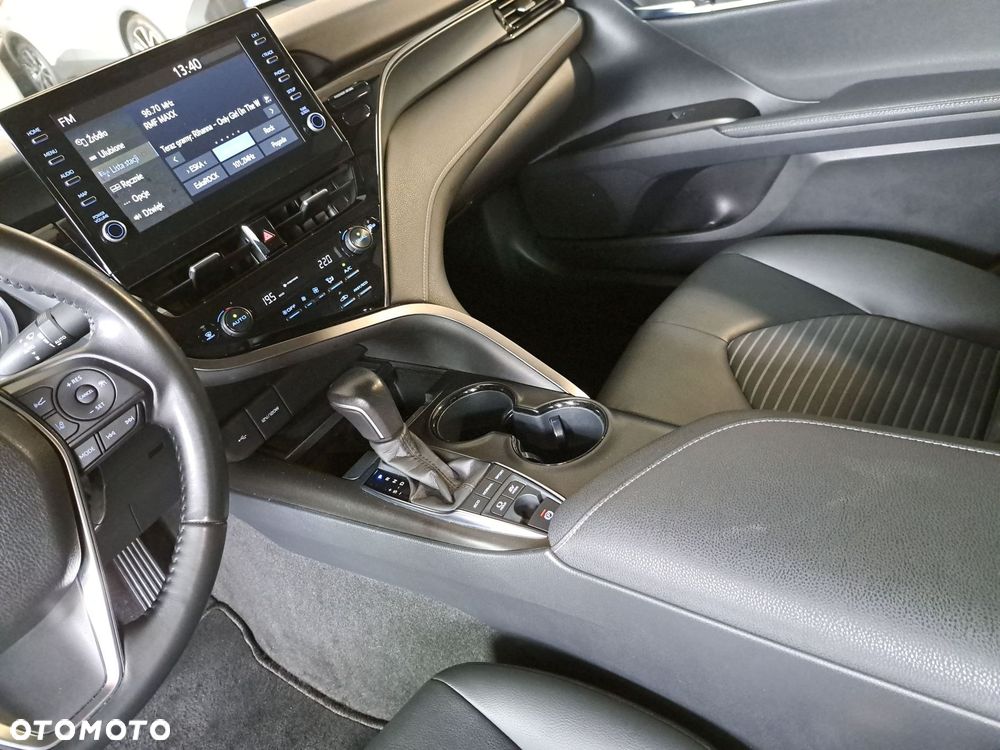 Toyota Camry 2.5 Hybrid Prestige CVT - 35