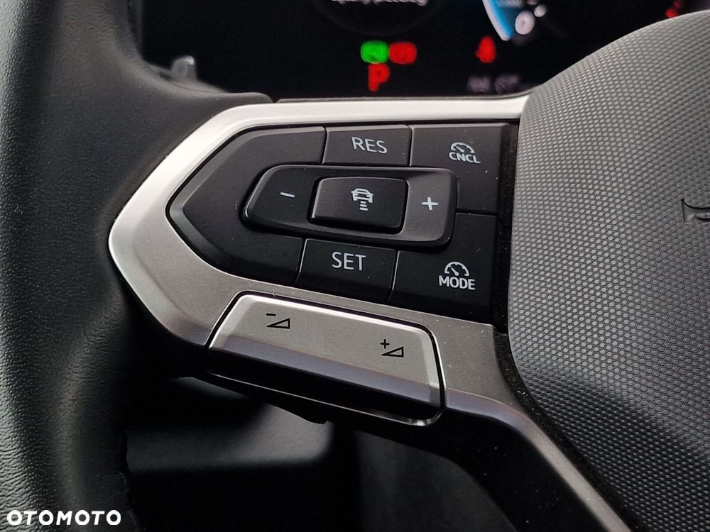 Volkswagen Tiguan 2.0 TDI Life DSG - 27