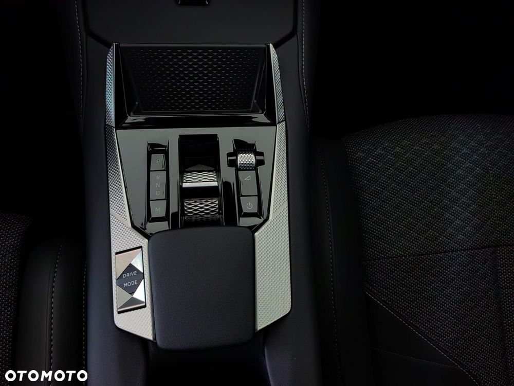 DS Automobiles DS 4 - 12