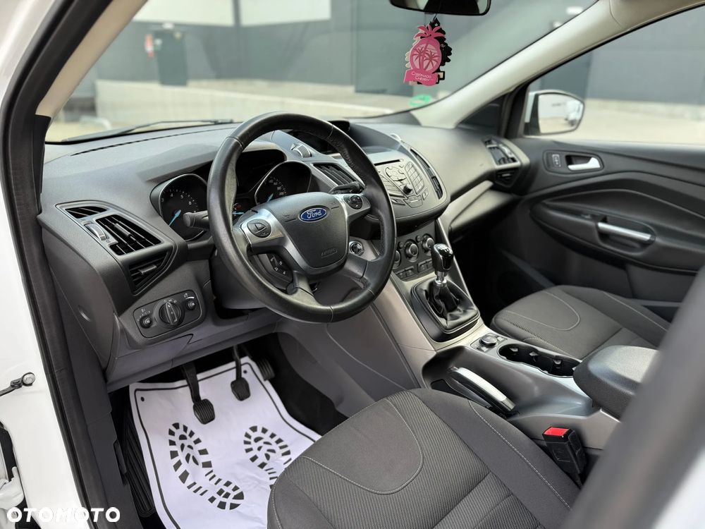 Ford Kuga - 13