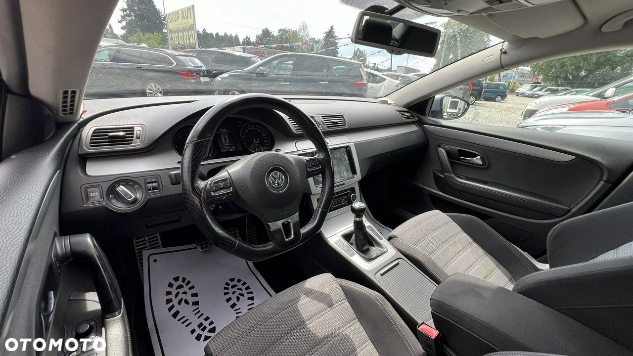 Volkswagen Passat CC - 16