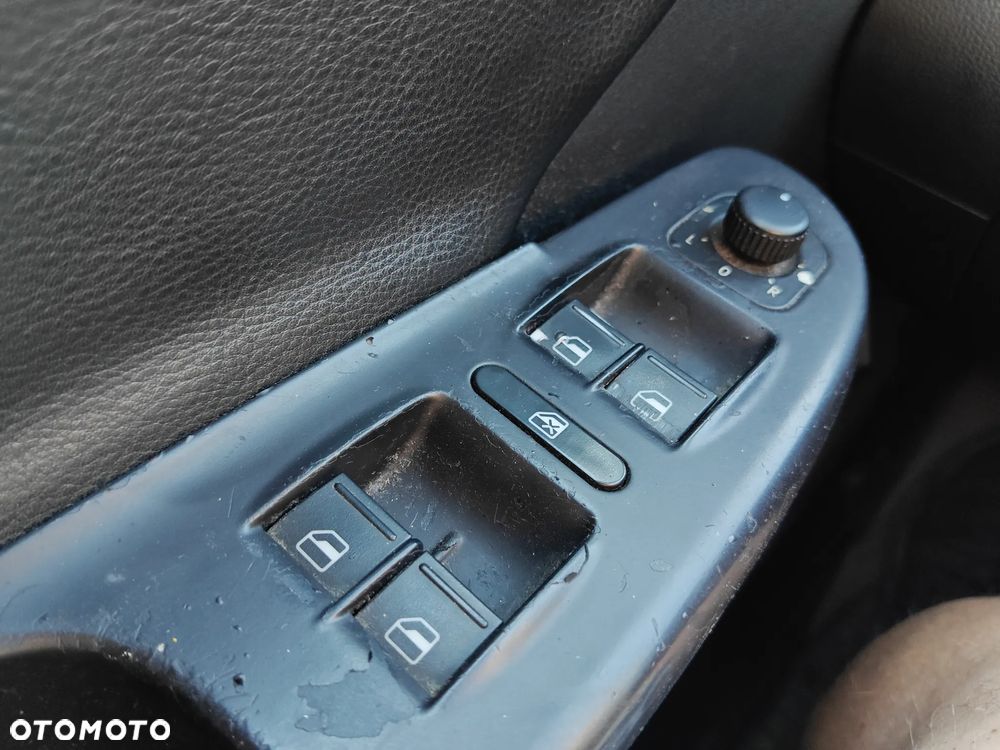 Volkswagen Passat 2.0 FSI Comfortline - 21