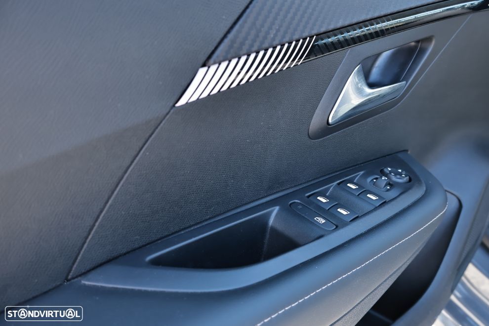 Peugeot 208 1.2 PureTech Allure - 15