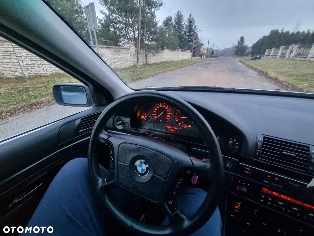 BMW Seria 5 - 24