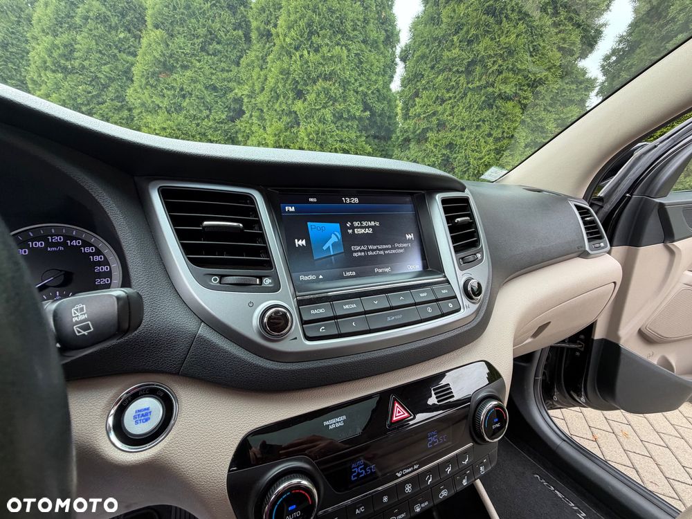 Hyundai Tucson blue 1.7 CRDi 2WD DCT Premium - 36