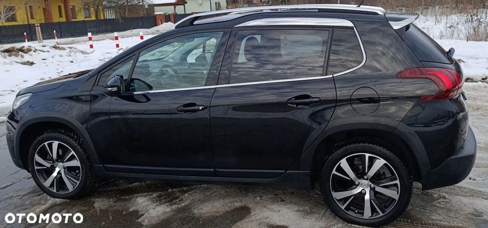 Peugeot 2008 1.2 Pure Tech Allure S&S - 6