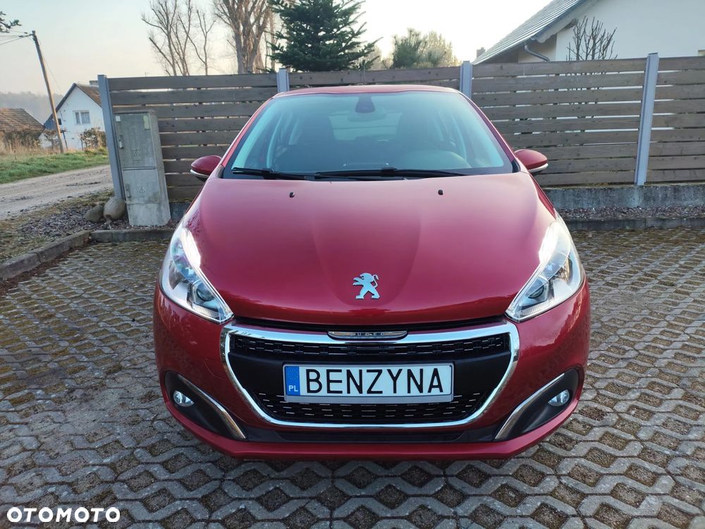 Peugeot 208 - 1