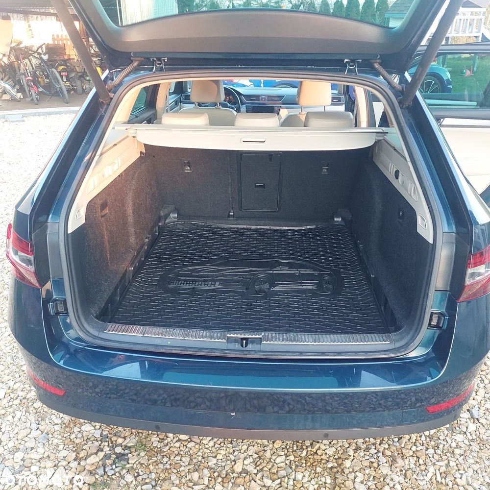 Skoda Superb 2.0 TDI DSG Premium Edition - 20