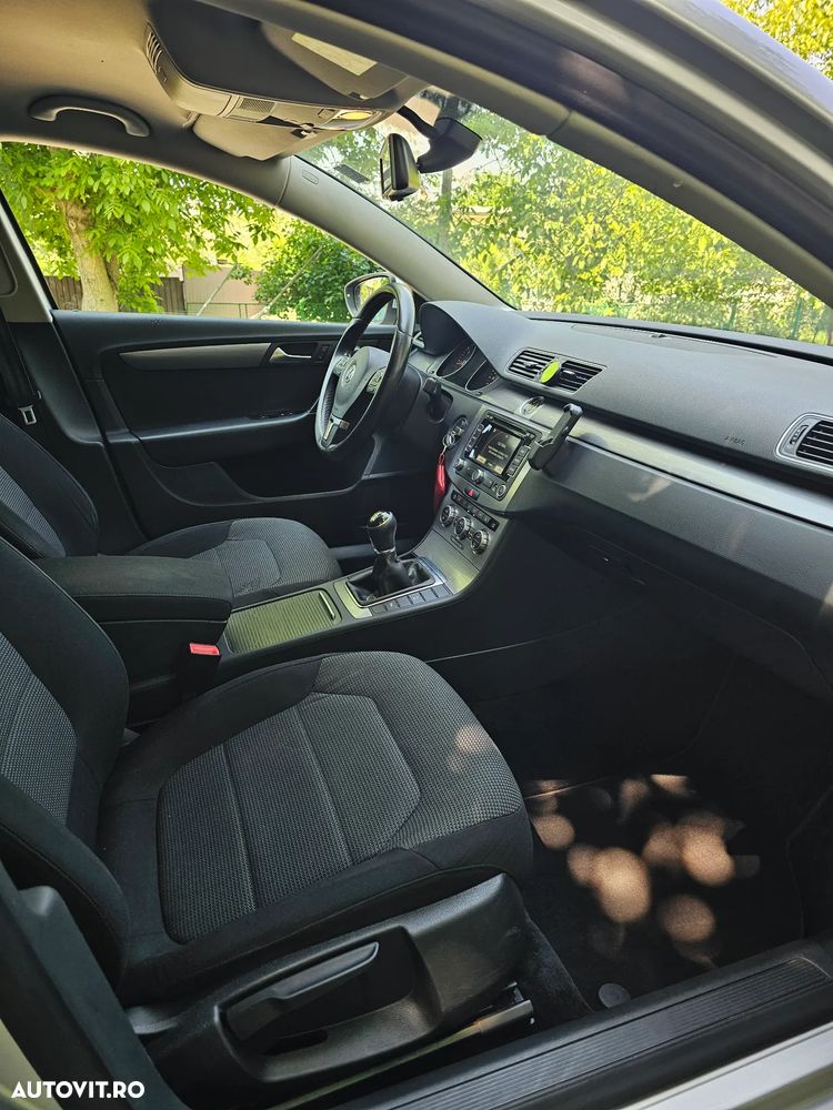 Volkswagen Passat 2.0 TDI DPF Highline - 6