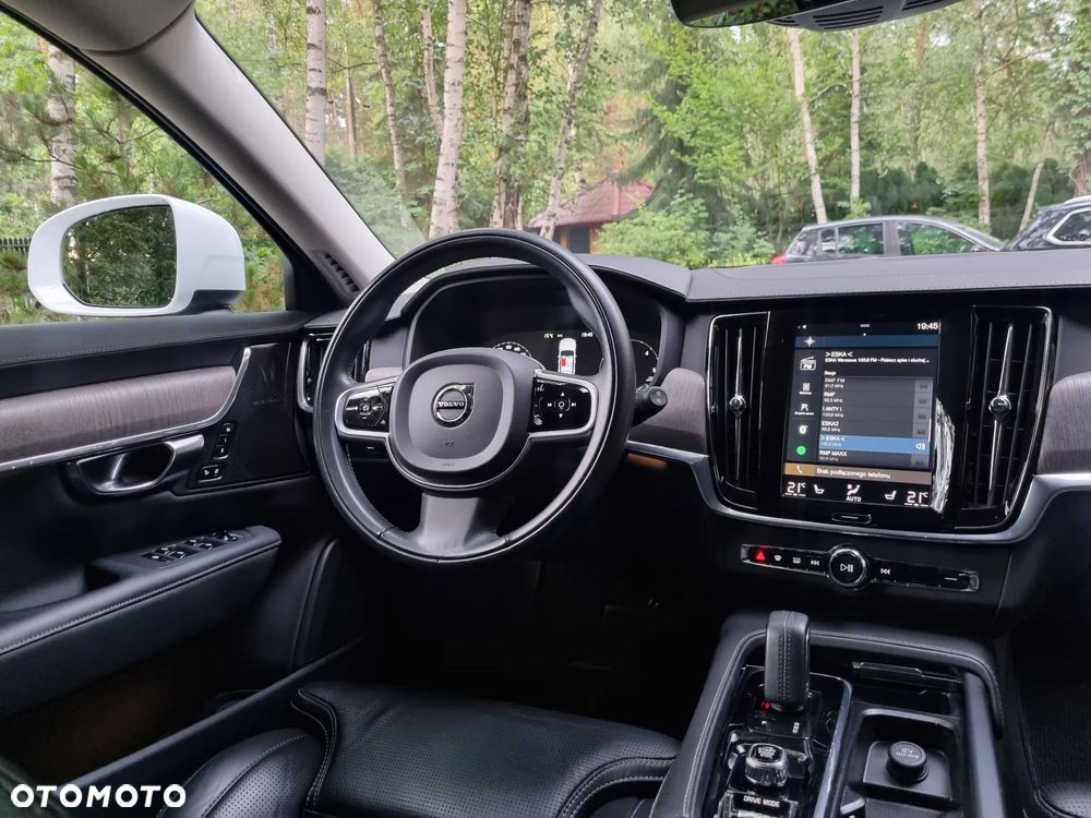 Volvo V90 Cross Country B5 D AWD Pro - 21