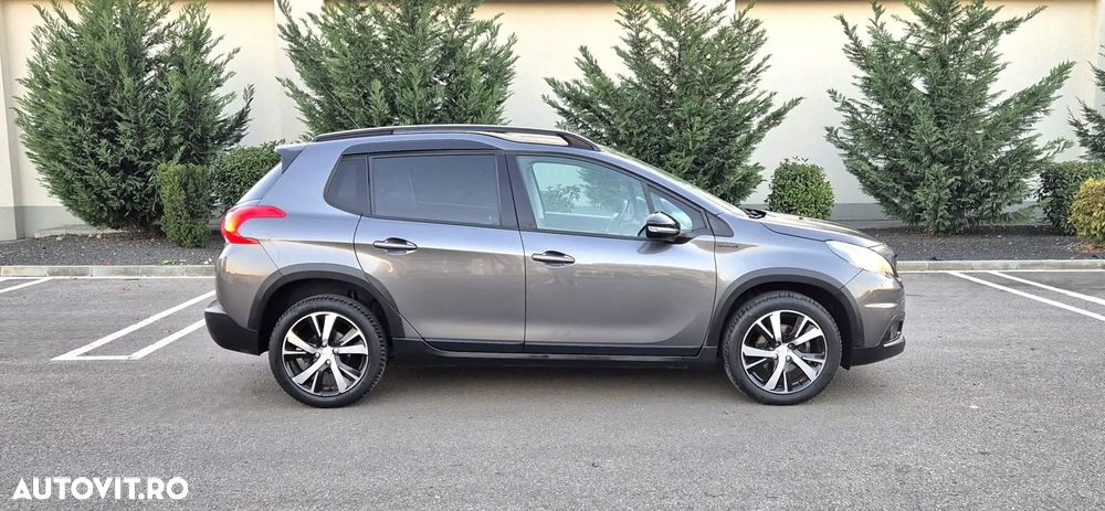 Peugeot 2008 PureTech 110 Stop&Start EAT6 GT-Line Edition - 6