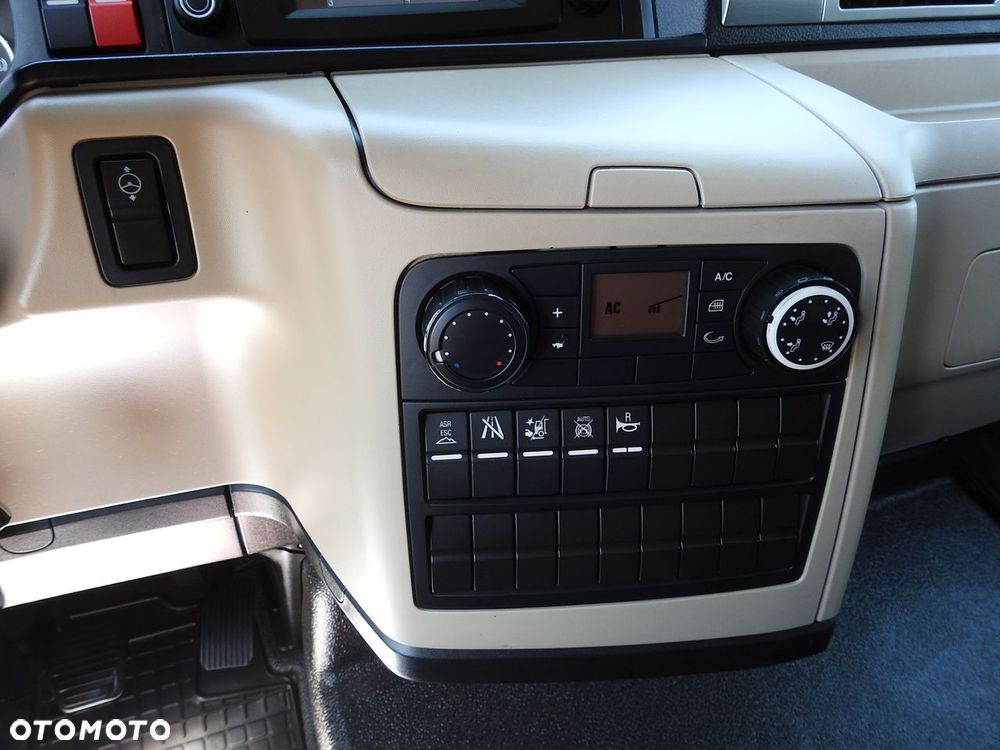 MAN TGL 10.180 KONTENER CHŁODNIA -20*C 11 PALET ZASILANIE 230V KLIMATYZACJA PNEUMATYKA BLIŹNIACZE KOŁA  180KM - 37