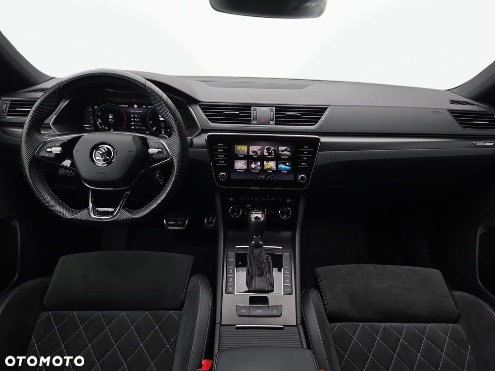 Skoda Superb 2.0 TDI SCR 4x4 Sportline DSG - 10