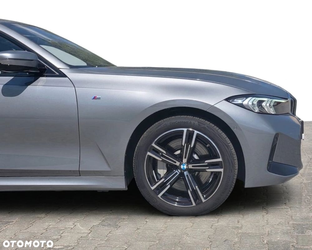 BMW Seria 3 330i xDrive M Sport - 6