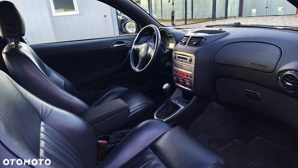 Alfa Romeo 147 - 25